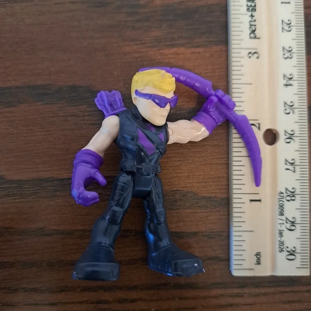 Marvel Super Hero Adventures Hawkeye Action Figure Purple Black 2.5 Inch Toy